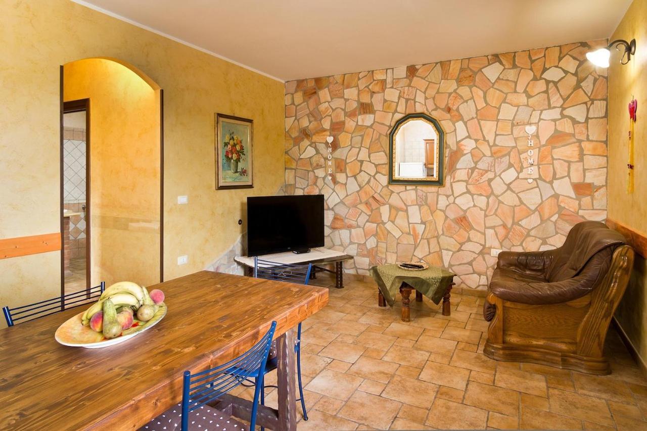 Apartment Nuraghe, Barrierefrei, Auf Olivenhain Gonnesa Buitenkant foto